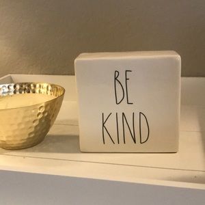 Rae Dunn ‘Be Kind Stay Humble’ Sign